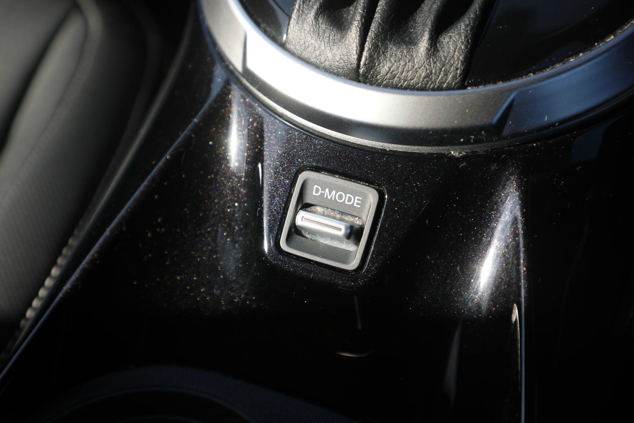 Large vehicle image